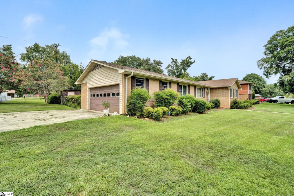 305 Dixie  Anderson, SC 29624