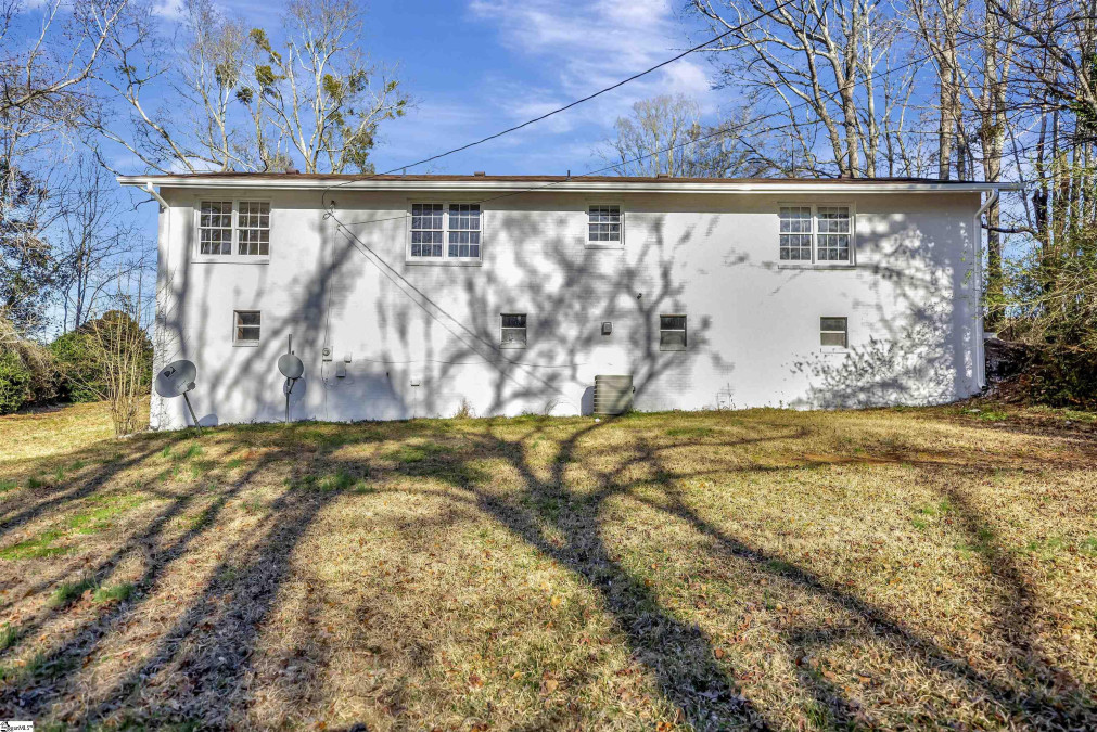 115 Roberts  Anderson, SC 29621