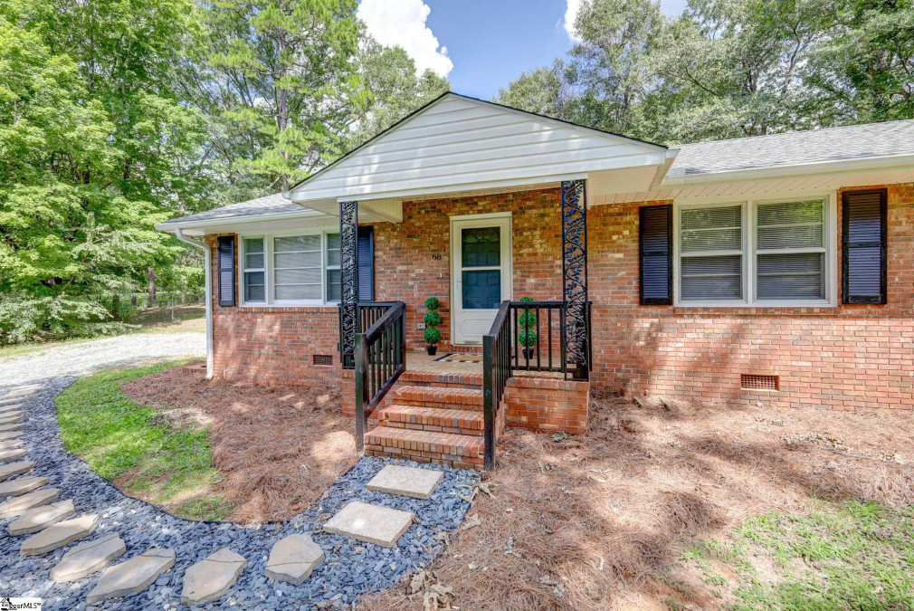 68 Beverly Hills Spartanburg, SC 29301