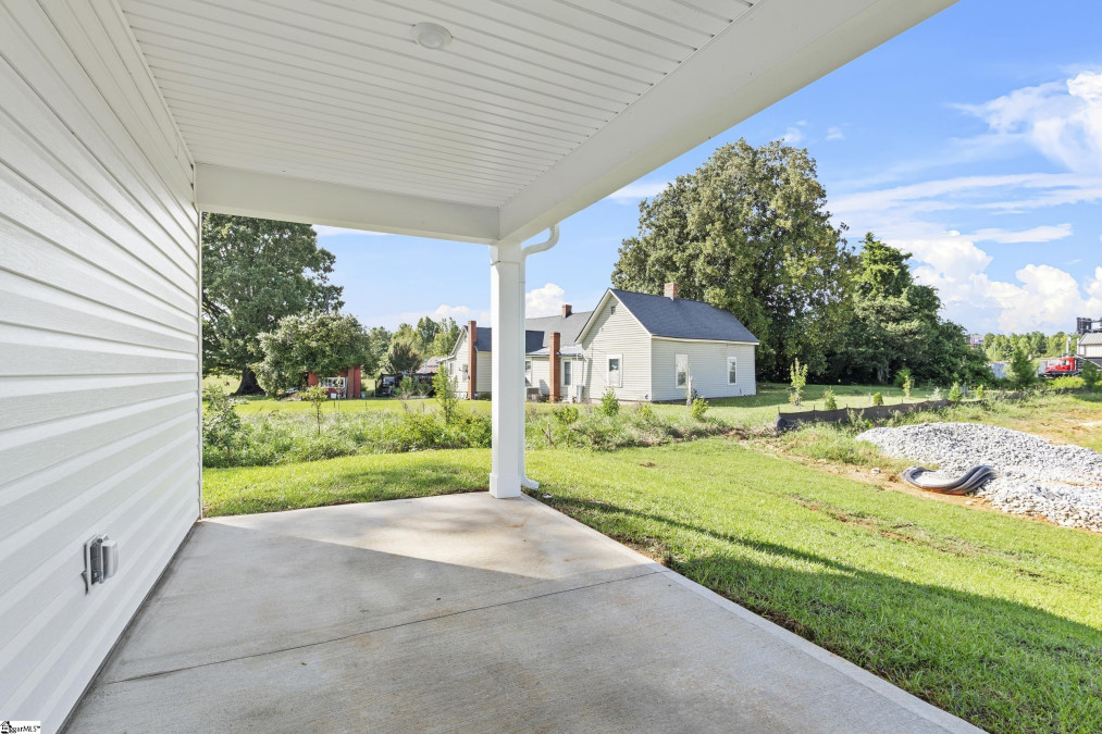 102 Southern Magnolia Laurens, SC 29360