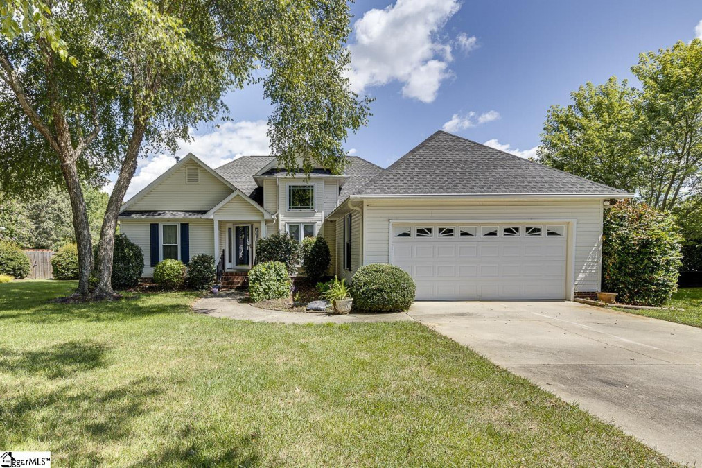 312 Tearose  Simpsonville, SC 29681