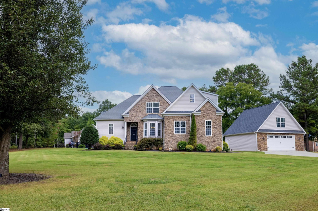 1009 Princeton  Williamston, SC 29697