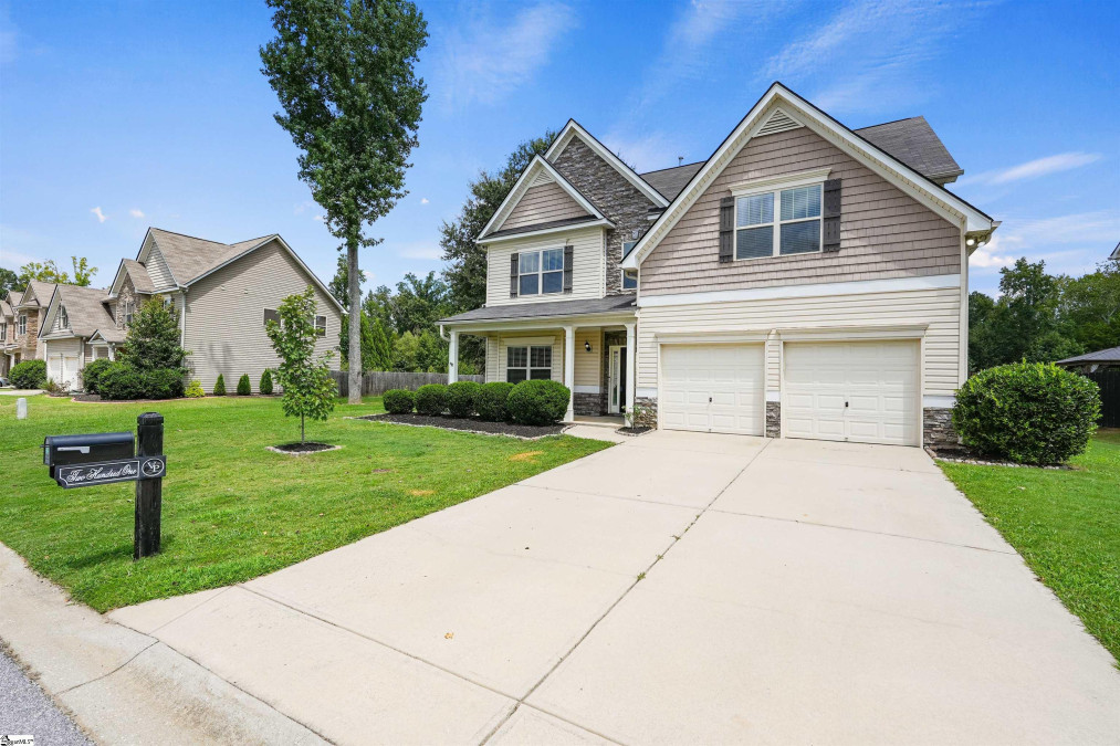 201 Chesnut Grv Simpsonville, SC 29680