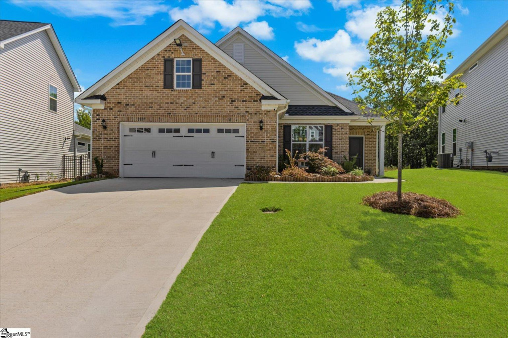 110 Woodcross  Simpsonville, SC 29681