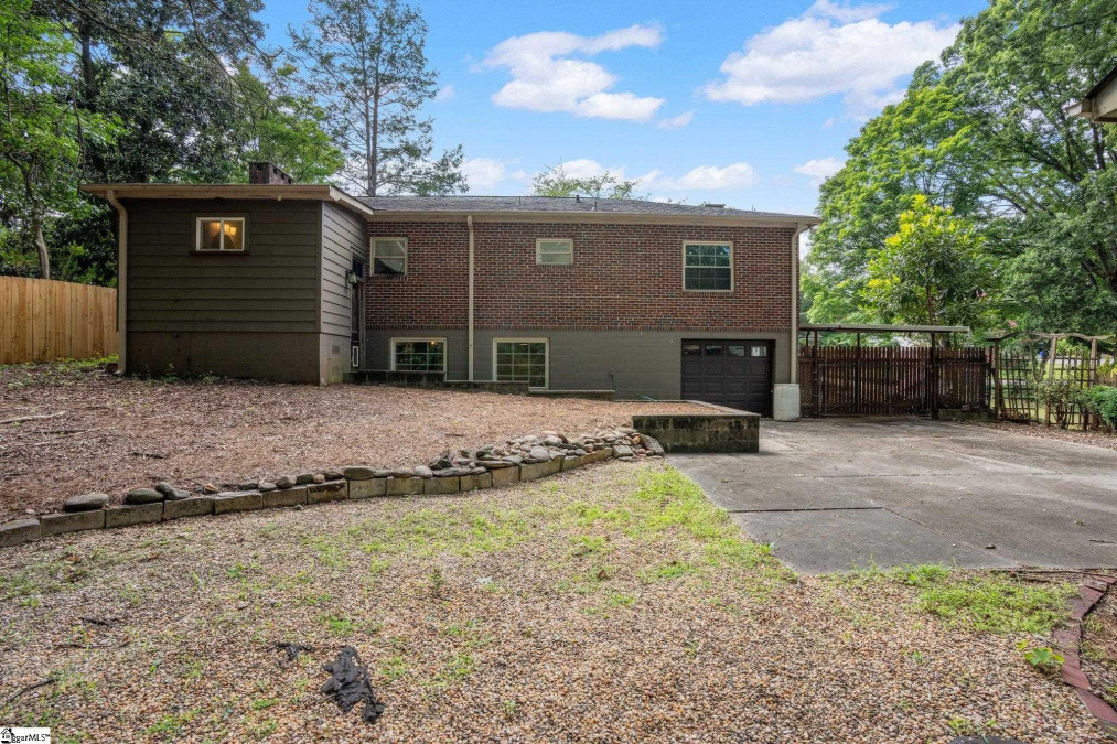 107 Wilshire  Greenville, SC 29609