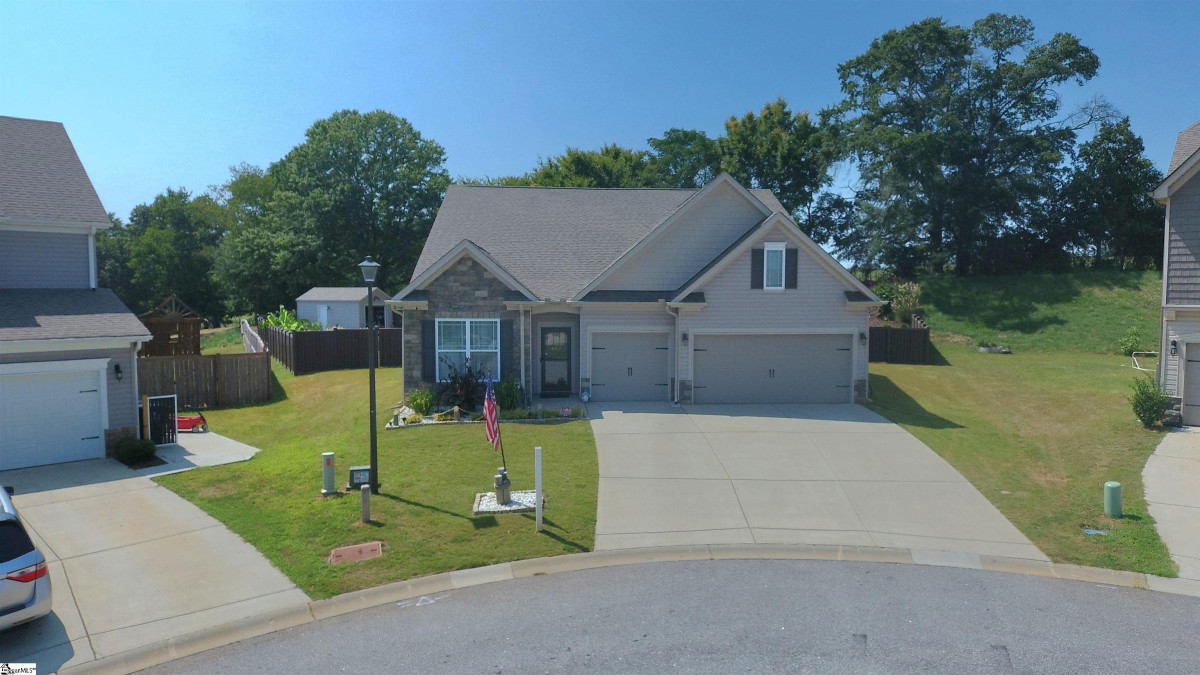 407 Willow Grv Anderson, SC 29621