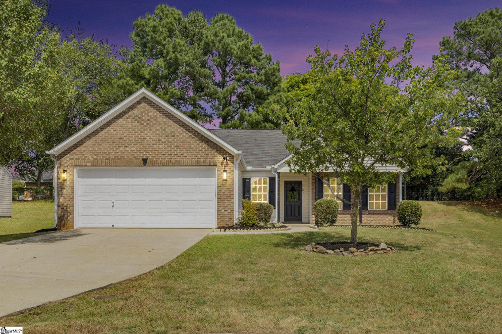 110 Peach Grv Mauldin, SC 29662