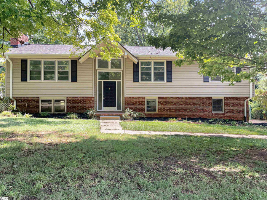 5 Broomfield  Greenville, SC 29617