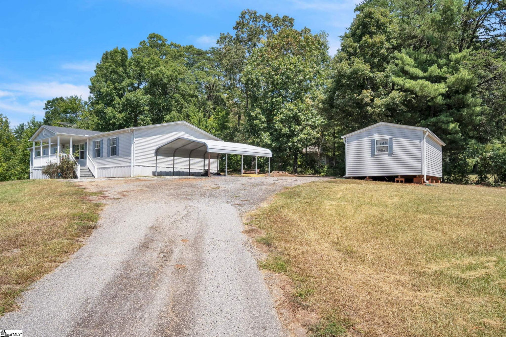 342 Wolf Creek School Pickens, SC 29671