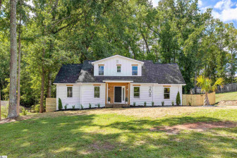 208 Williamsburg  Easley, SC 29642