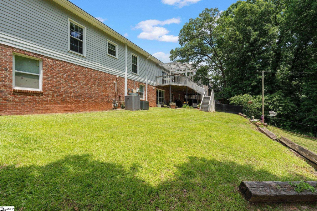 292 Heathwood  Spartanburg, SC 29307