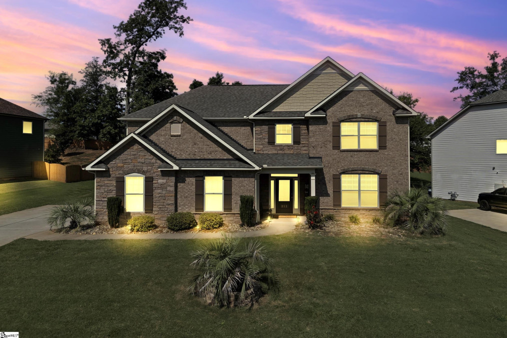 212 Moonstone  Duncan, SC 29334