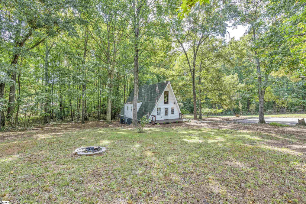 131 Kings Country Pelzer, SC 29669