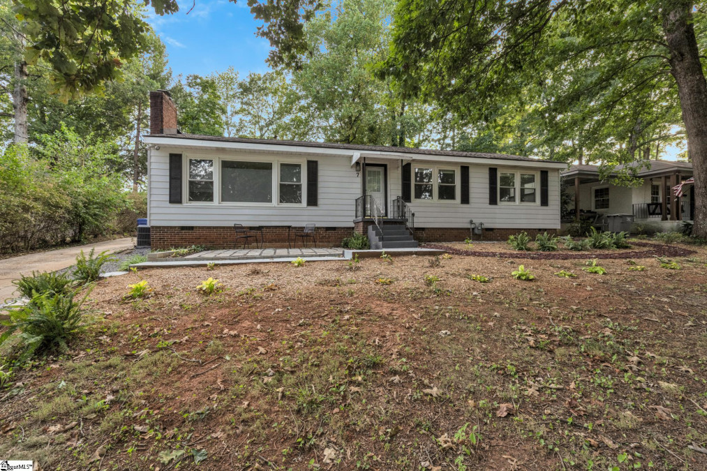 7 Glenmore  Greenville, SC 29617