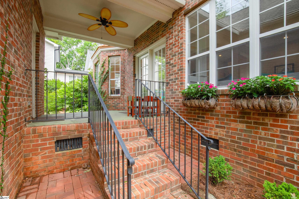 410 Faris W Greenville, SC 29605