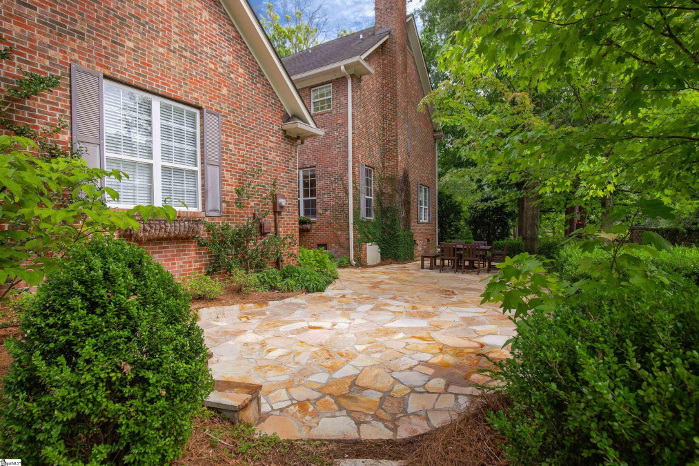 410 Faris W Greenville, SC 29605