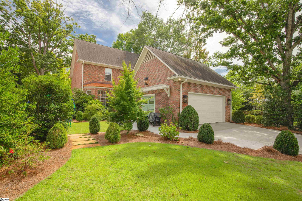 410 Faris W Greenville, SC 29605