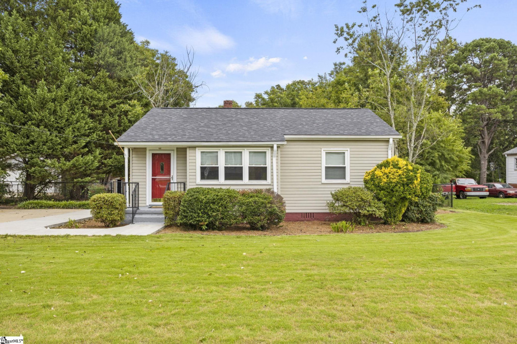 404 Meridian  Taylors, SC 29687