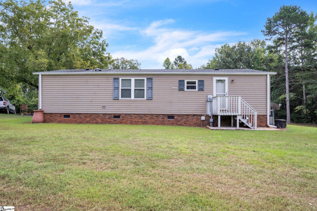 363 Nelson  Laurens, SC 29360