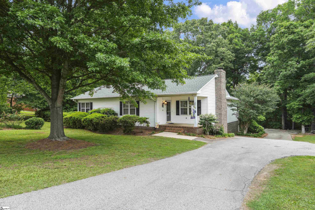 429 Scuffletown  Simpsonville, SC 29681