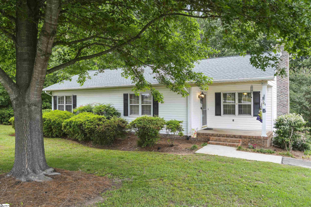 429 Scuffletown  Simpsonville, SC 29681