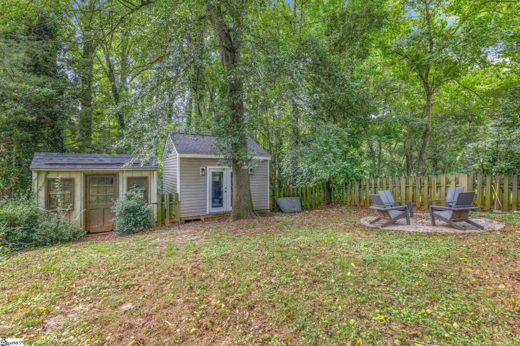 28 Brookview  Greenville, SC 29605