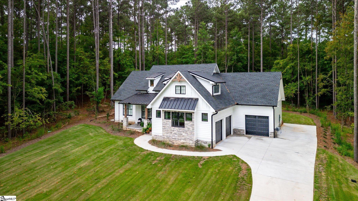 202 Nautical  Greenwood, SC 29649