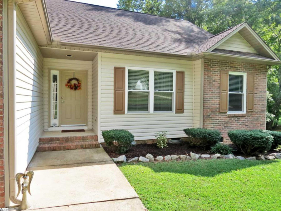 428 Meadow S Spartanburg, SC 29306