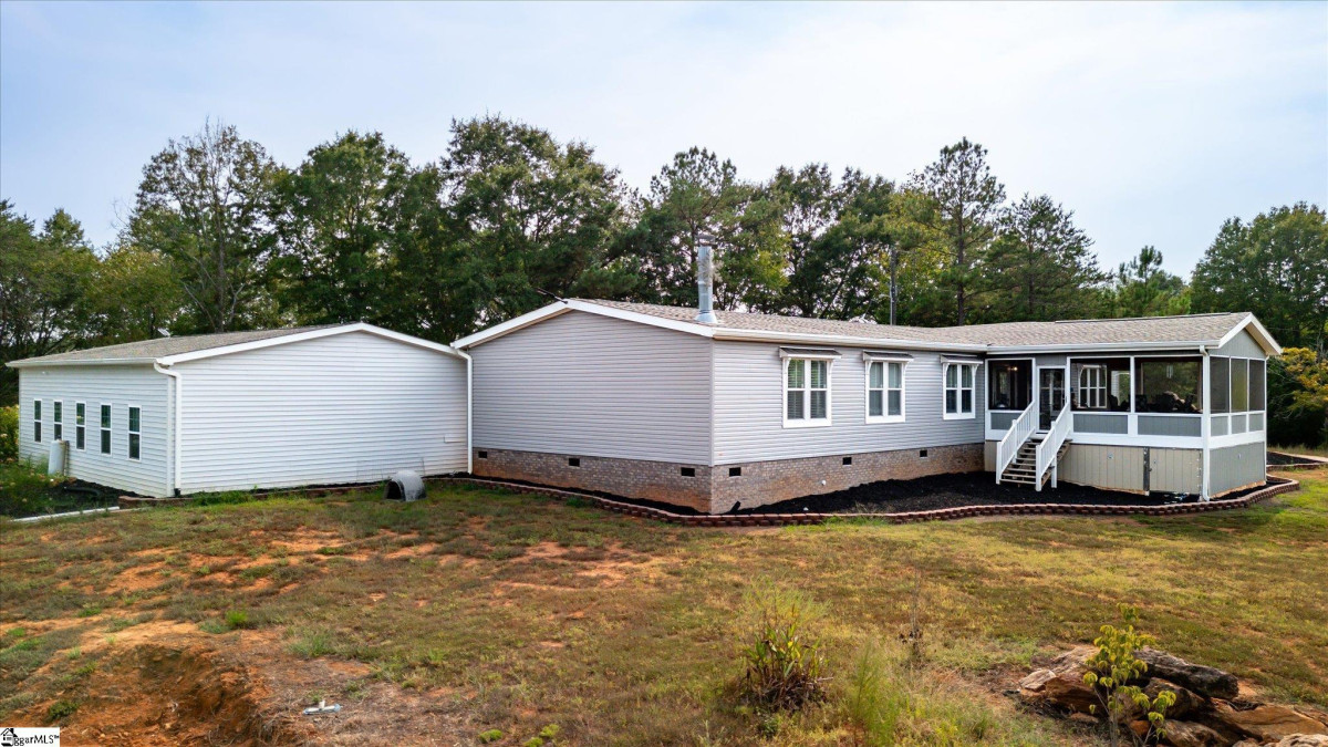 651 Shady Grv Pickens, SC 29671-8473