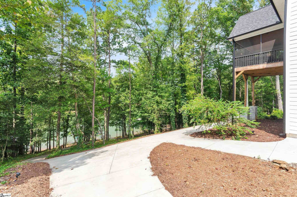 235 Dogwood  Townville, SC 29689