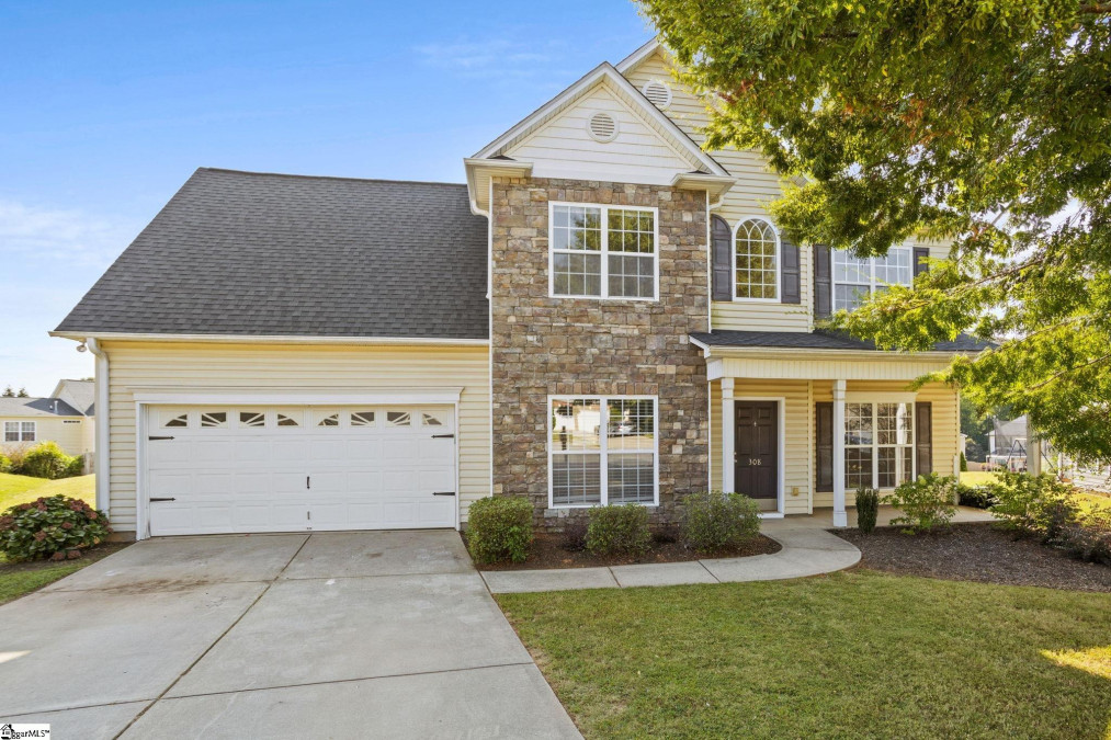 308 Ellsworth  Woodruff, SC 29388