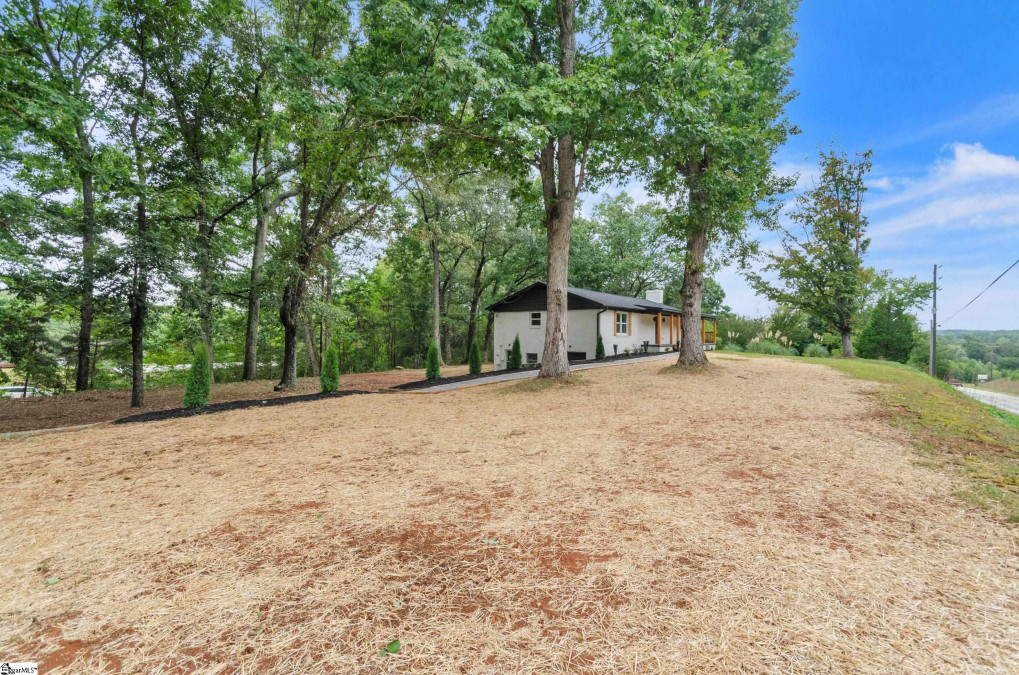 1424 Farrs Bridge Easley, SC 29640