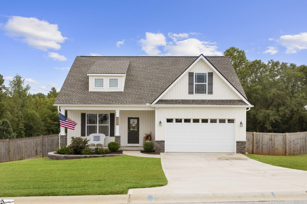 744 Hammett Pointe Lyman, SC 29365