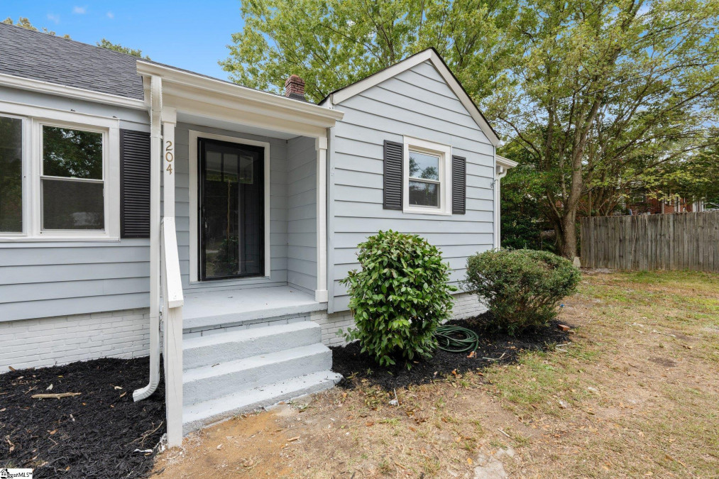 204 Churchill  Greenville, SC 29605