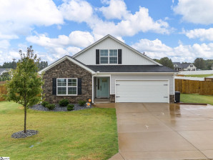 7070 Luna Mae Boiling Springs, SC 29316