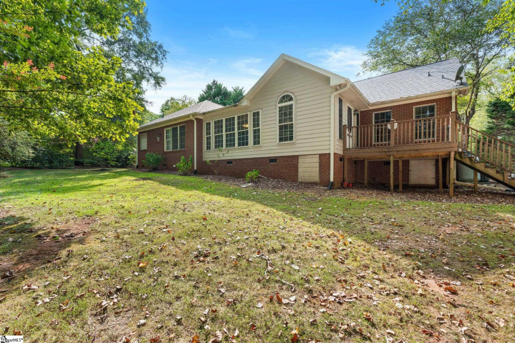 422 Pond View N Duncan, SC 29334