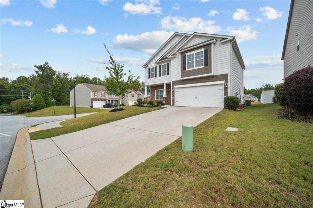 101 Elmhaven  Simpsonville, SC 29681