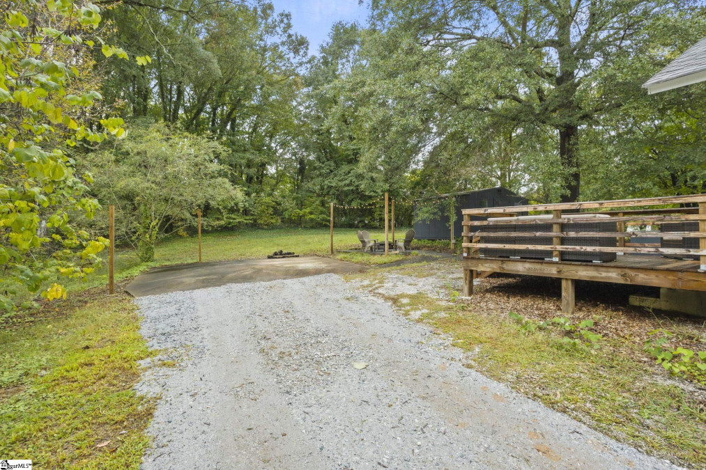 125 Hilltop  Travelers Rest, SC 29690