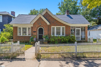 8 Earle E Greenville, SC 29609