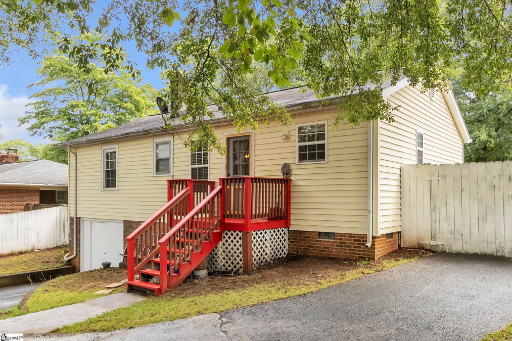 9 Cason  Taylors, SC 29687