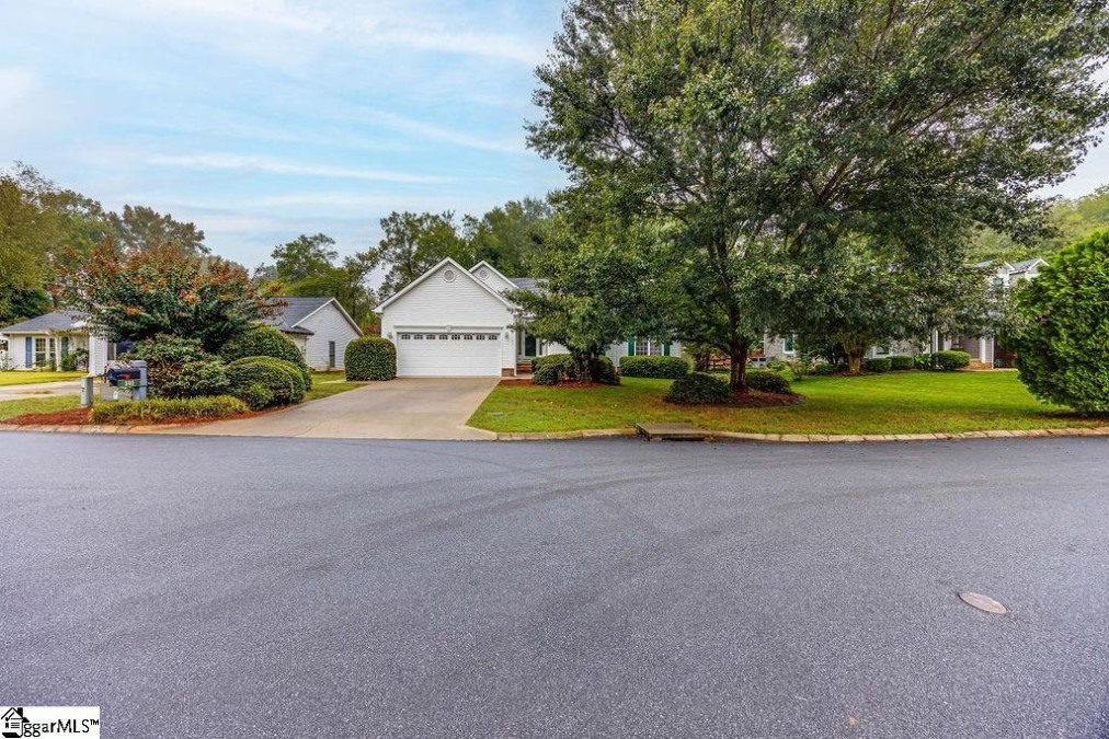 101 Castlegate  Simpsonville, SC 29681