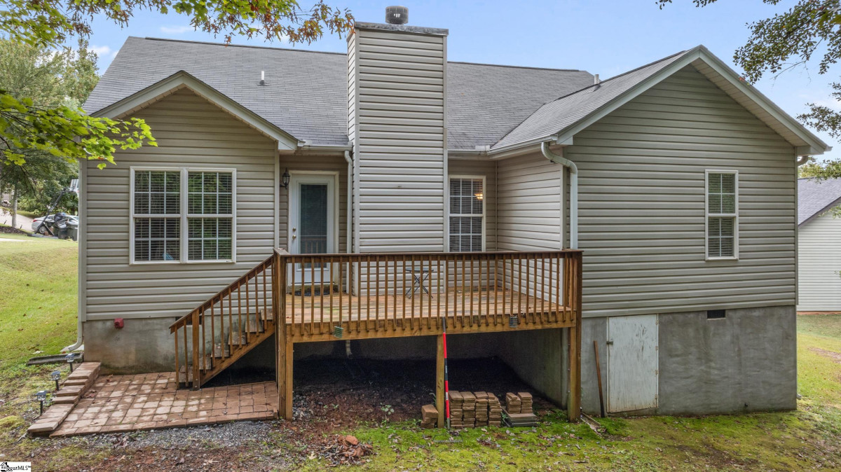 137 Woodgrove  Greer, SC 29651