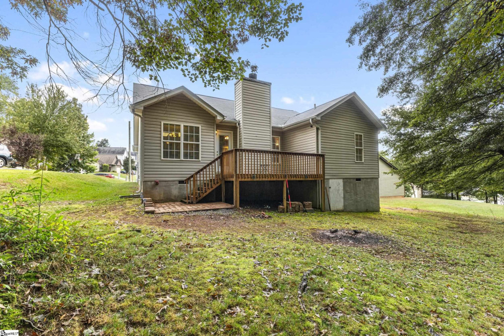 137 Woodgrove  Greer, SC 29651