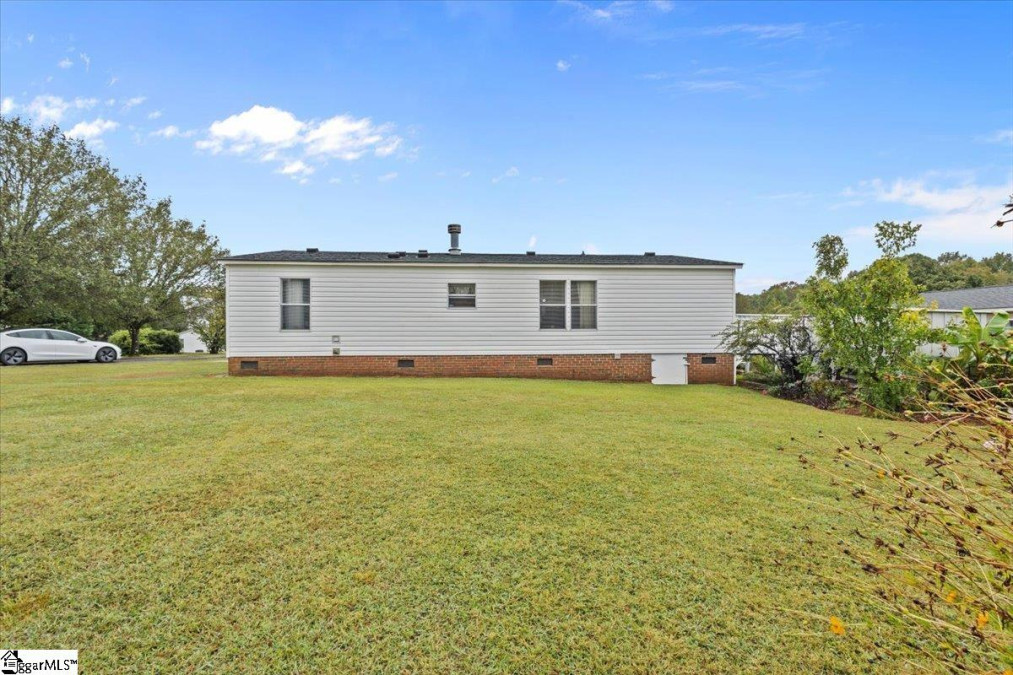 3 Farm Dell Greer, SC 29651