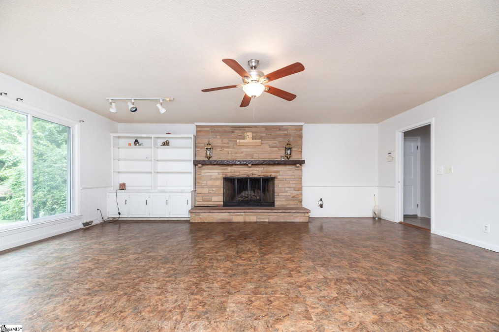 305 Forest  Belton, SC 29627