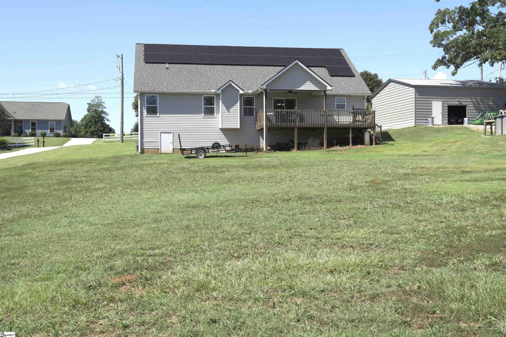 1525 Ballenger  Wellford, SC 29385