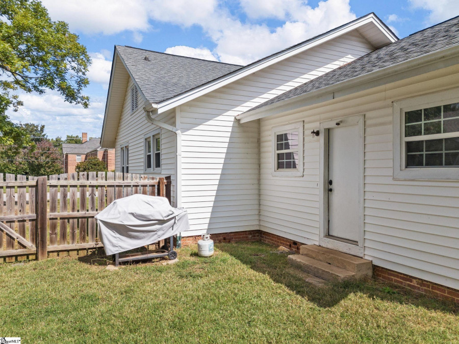 353 Georgia E Woodruff, SC 28388