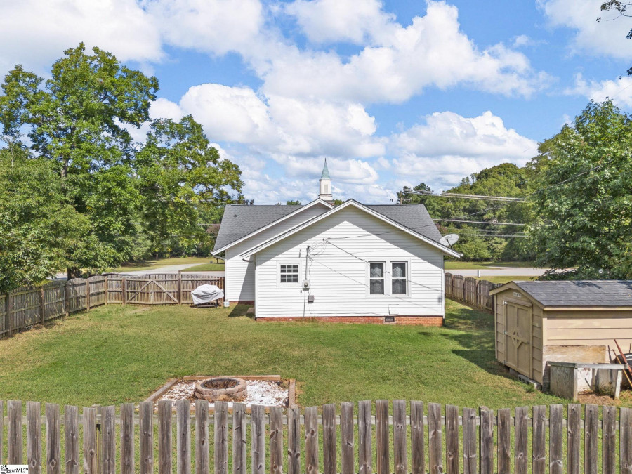 353 Georgia E Woodruff, SC 28388