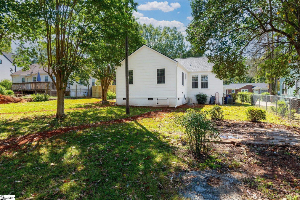 32 Pleasant Rg Greenville, SC 29605