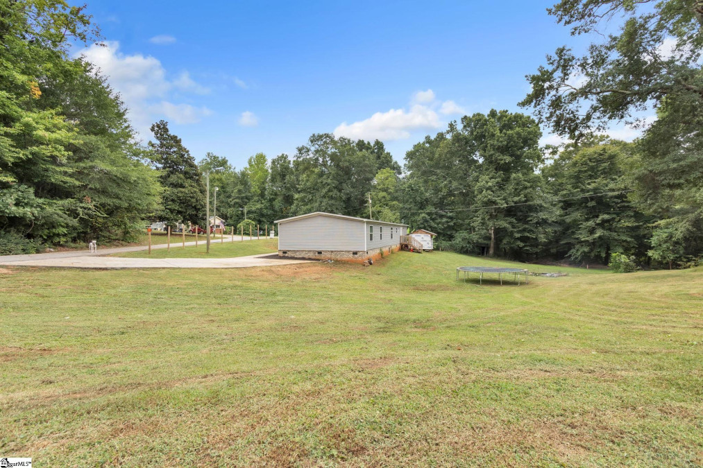 330 Blacktop  Taylors, SC 29687